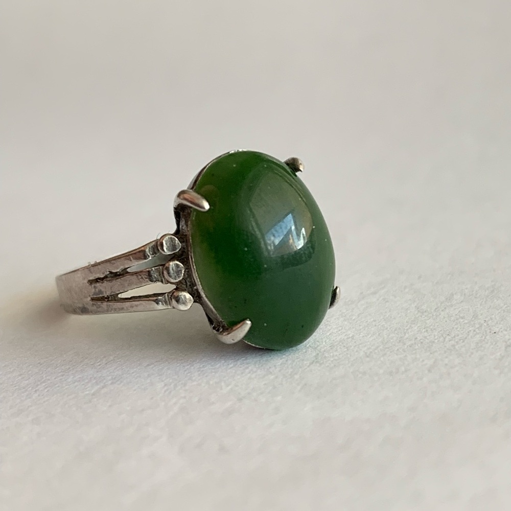 New vintage jade silver cocktail ring